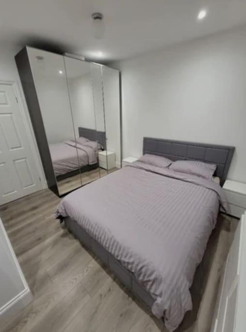 Appartamento Modern Flat Next To Westfield *